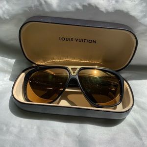 Louis Vuitton Sunglasses Evidences Used